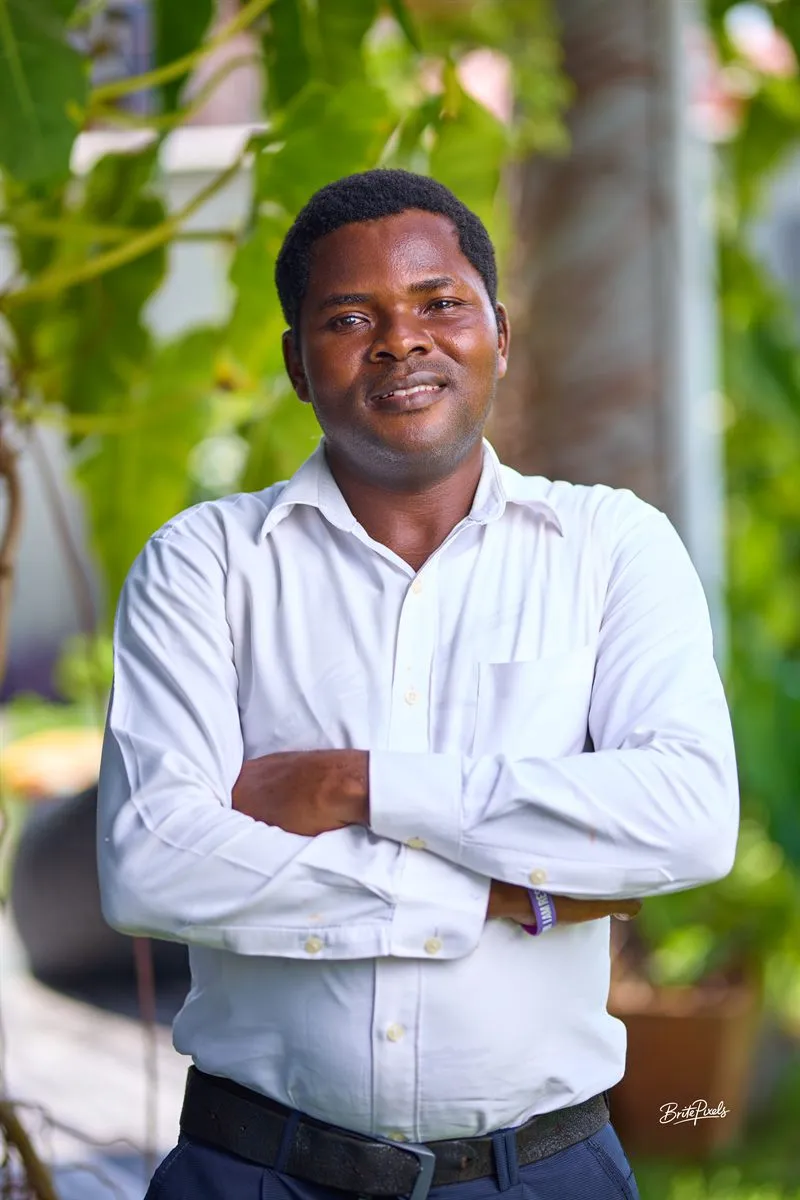Alex Dua, Security Officer